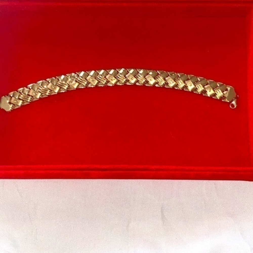 Gold Braclet “star” solid yellow gold unisex white tag beautiful piece . - Picture 3 of 8